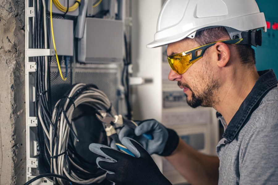 Curso gratuito de Eletricista Instalador Residencial