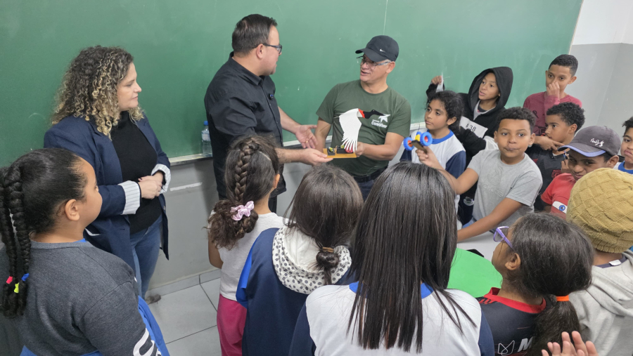 Cotia amplia ensino em tempo integral e aposta na educação como motor da transformação social